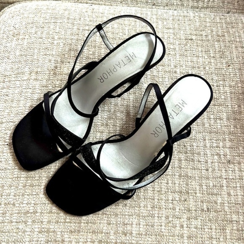 Metaphor size 7 1/2 glitter strap, short heels
